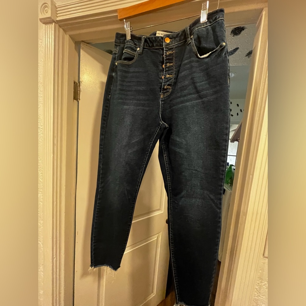 Skinny/ straight leg jeans